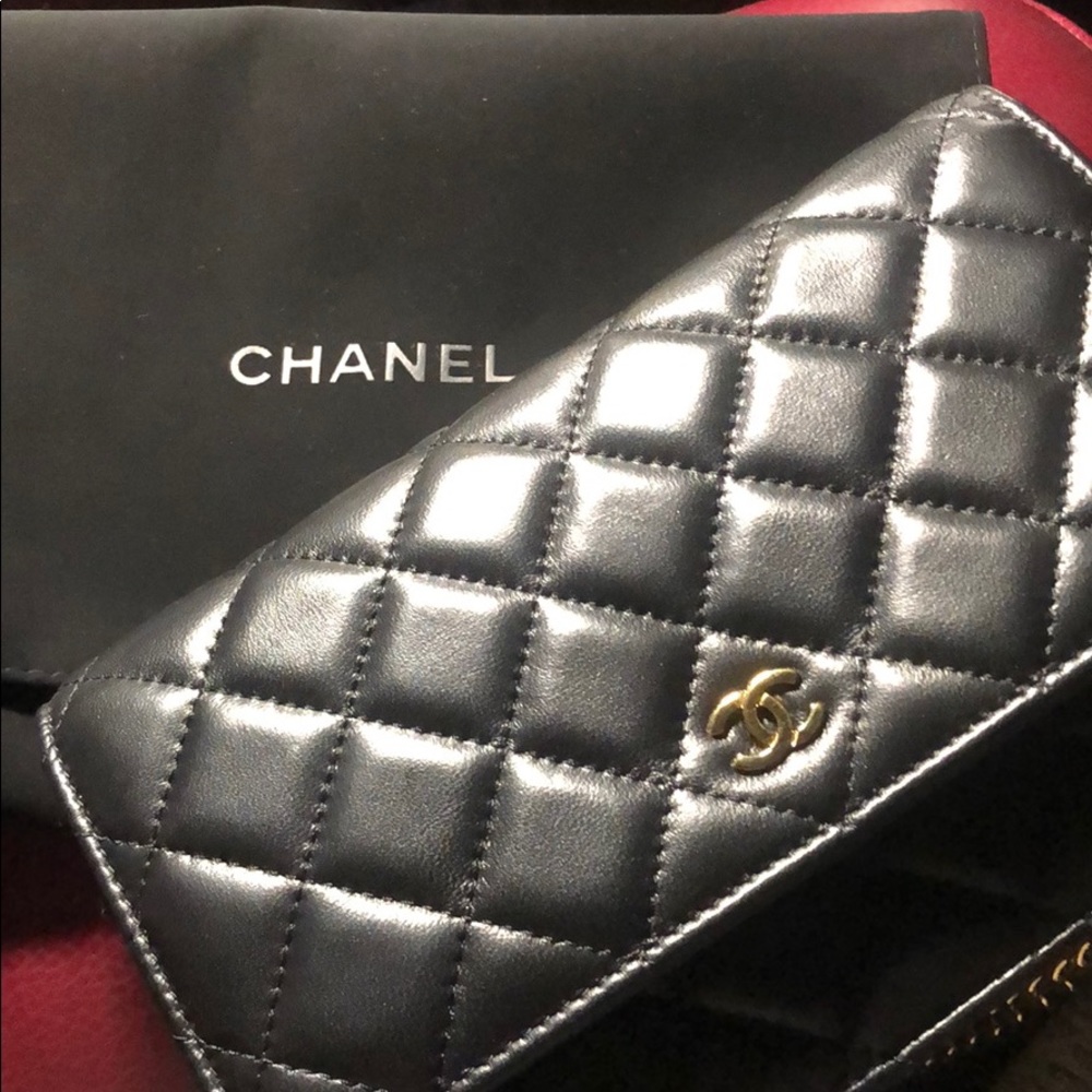 CHANEL WOC - Picture 9 of 16